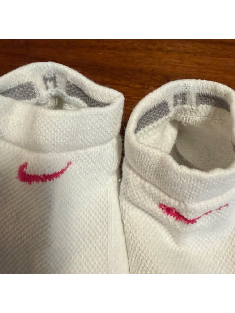 Nike No-Show Socks Lot 2 Pairs Womans White Pink & Black Swoosh Gray Line Worn - Picture 3 of 6